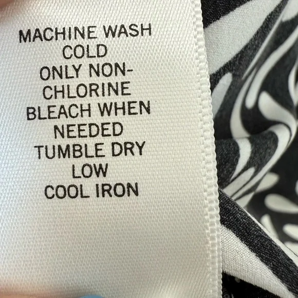 NWT Banana Republic Black White Leaf Print Maxi Dress Sz 4 Sleeveless Racerback - Picture 7 of 13